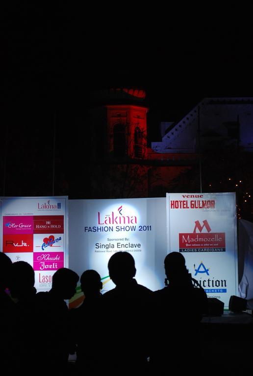 Gulmor Hotel Ludhiana Luaran gambar