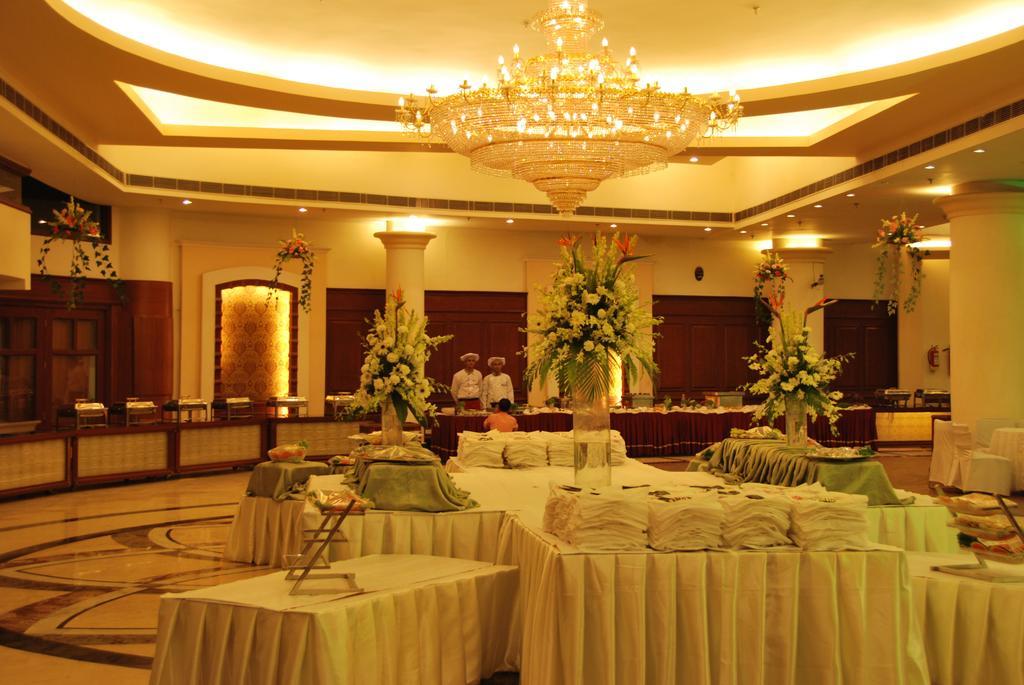 Gulmor Hotel Ludhiana Luaran gambar