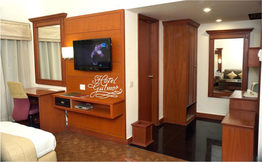Gulmor Hotel Ludhiana Bilik gambar